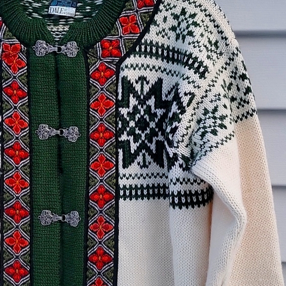 DALE OF NORWAY WOMEN'S SWEATER SIZE M 42 - Picture 10 of 17
